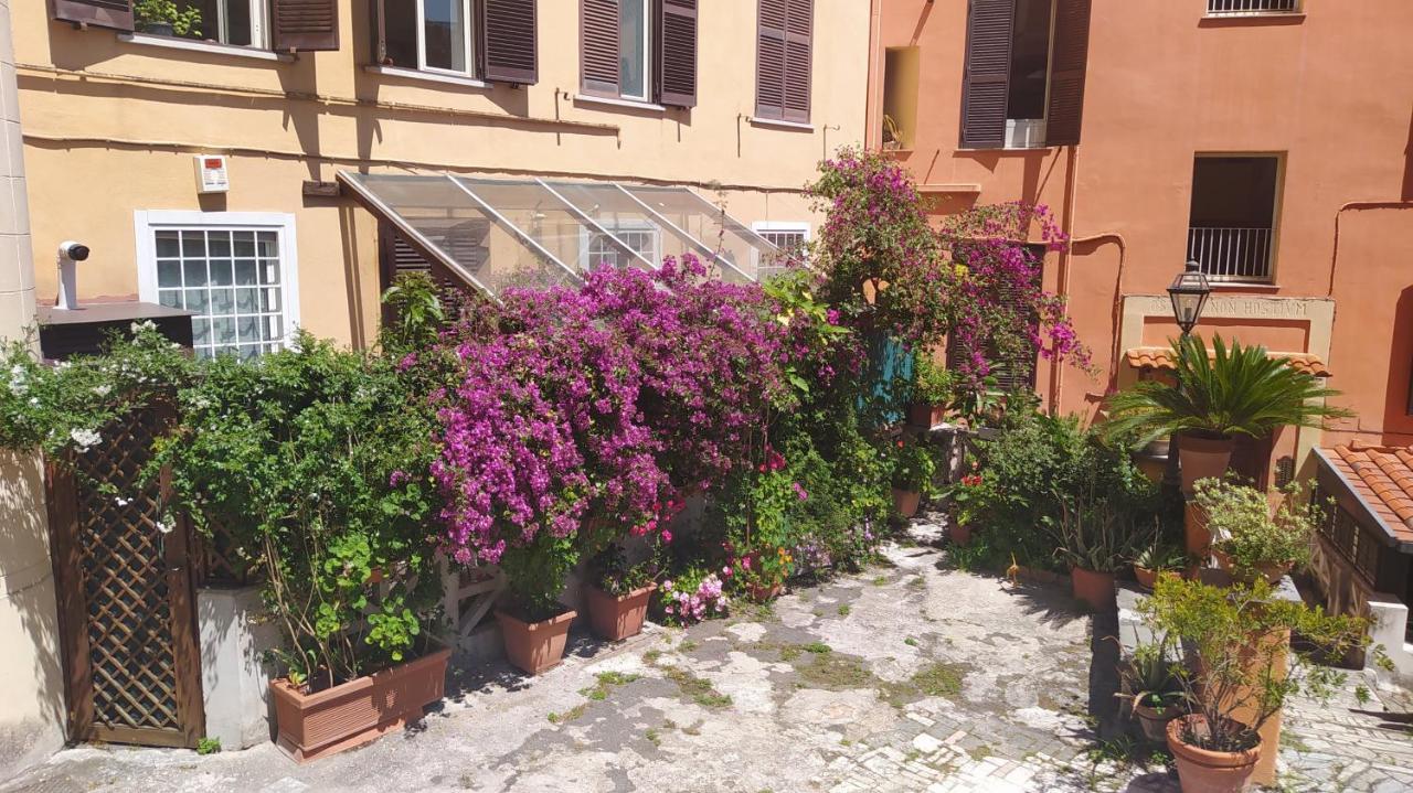 Elegante Open Space Con Vasca Idromassaggio A Trastevere Экстерьер фото
